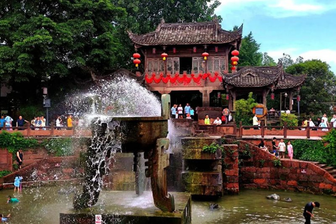 Huanglongxi Ancient Town